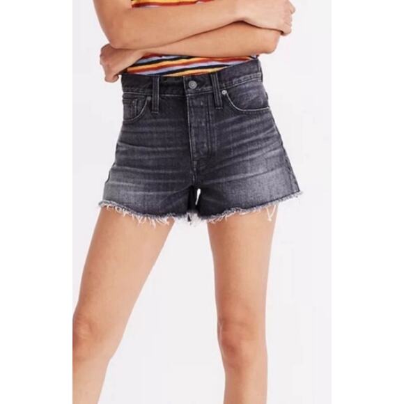 Madewell Black Wash Raw Hem Button Fly‎ High Rise Relaxed Denim Shorts Size 31 - Picture 1 of 9